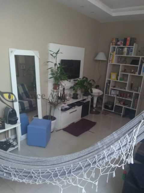 Apartamento à venda com 1 quarto, 50m² - Foto 2