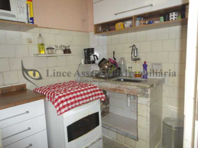 Apartamento à venda com 2 quartos, 60m² - Foto 12