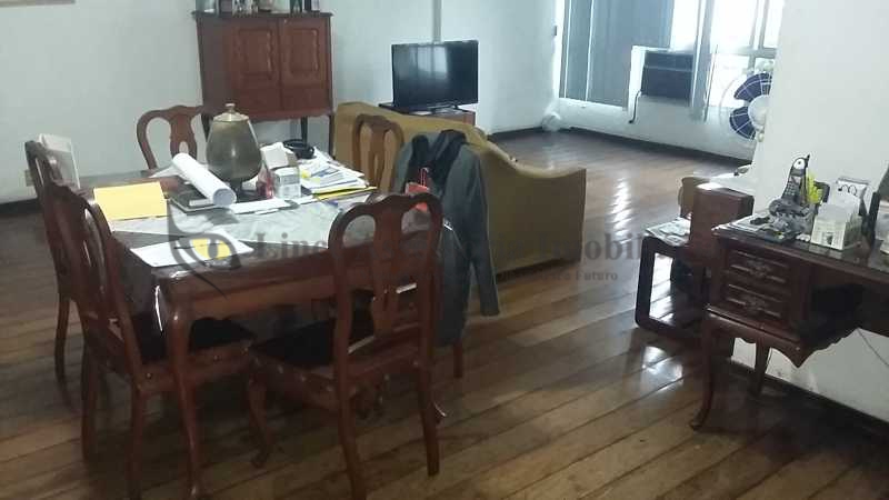 Apartamento à venda com 4 quartos, 150m² - Foto 2