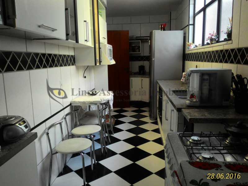 Apartamento à venda com 3 quartos, 130m² - Foto 13