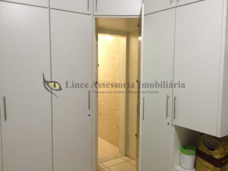 Apartamento à venda com 4 quartos, 142m² - Foto 9