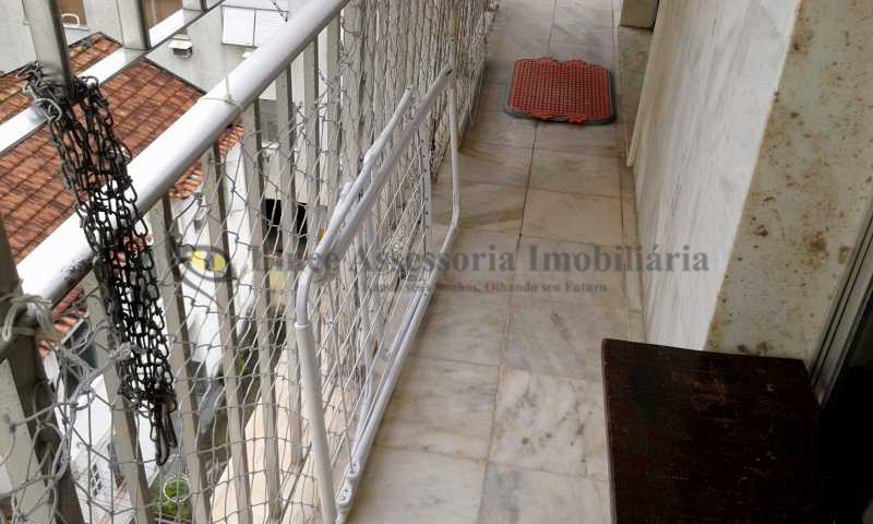 Apartamento à venda com 2 quartos, 100m² - Foto 12