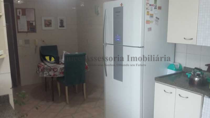 Apartamento à venda com 4 quartos, 182m² - Foto 19