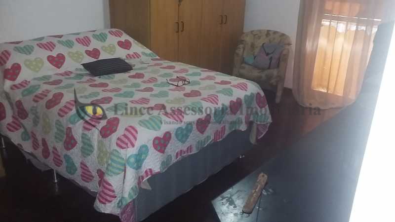 Apartamento à venda com 4 quartos, 182m² - Foto 12