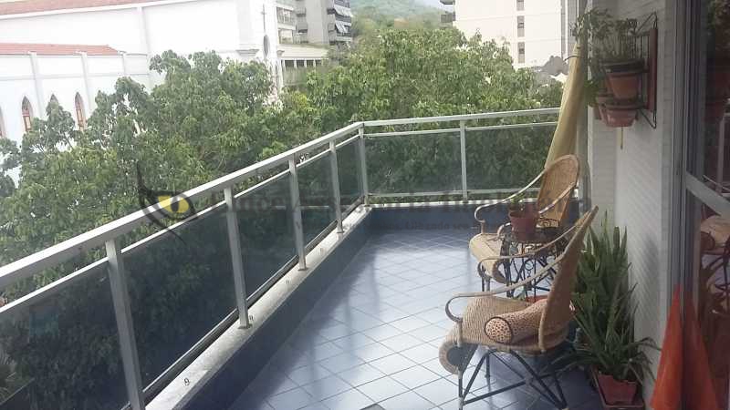 Apartamento à venda com 4 quartos, 182m² - Foto 2