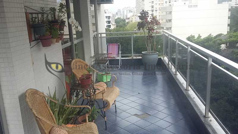 Apartamento à venda com 4 quartos, 182m² - Foto 1