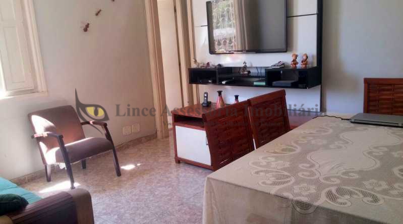 Apartamento à venda com 2 quartos, 65m² - Foto 2