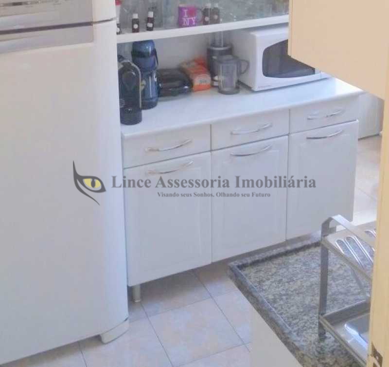 Apartamento à venda com 2 quartos, 65m² - Foto 19