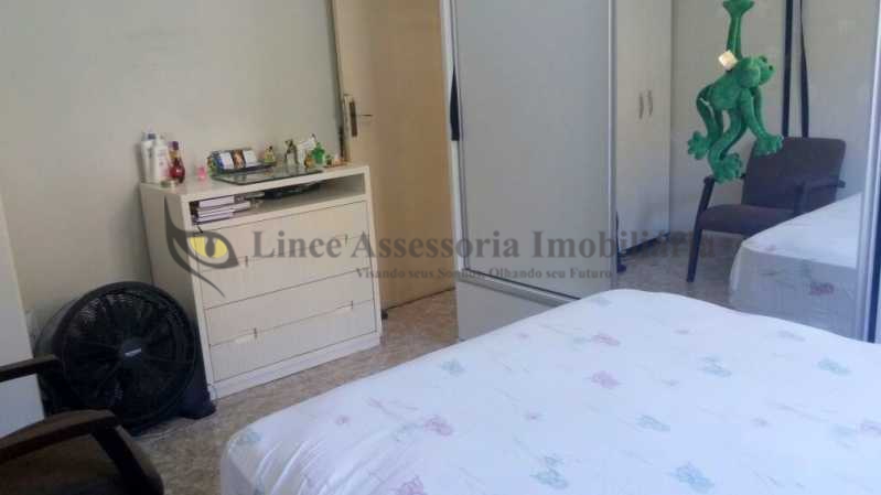 Apartamento à venda com 2 quartos, 65m² - Foto 3