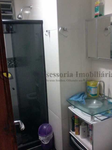 Apartamento à venda com 2 quartos, 70m² - Foto 11