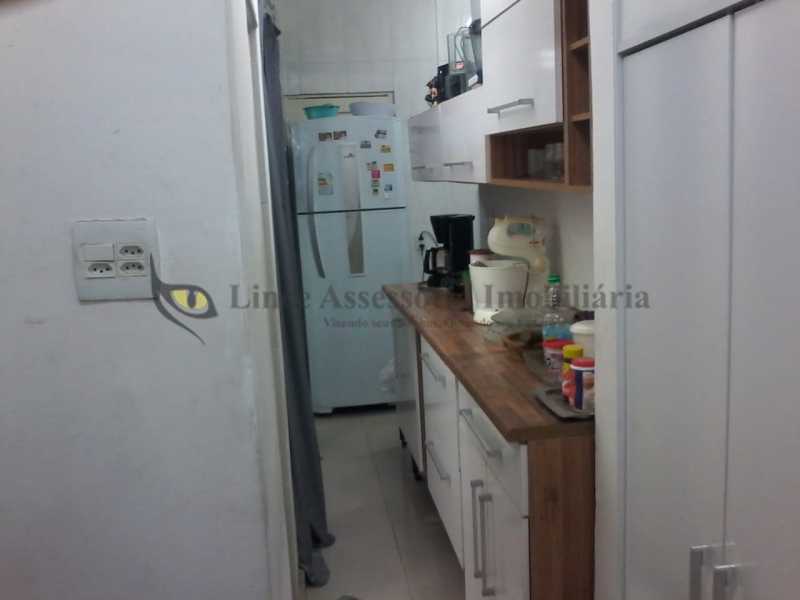 Apartamento à venda com 2 quartos, 70m² - Foto 14