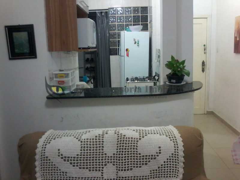 Apartamento à venda com 2 quartos, 70m² - Foto 10