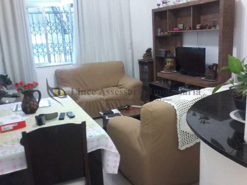 Apartamento à venda com 2 quartos, 70m² - Foto 1