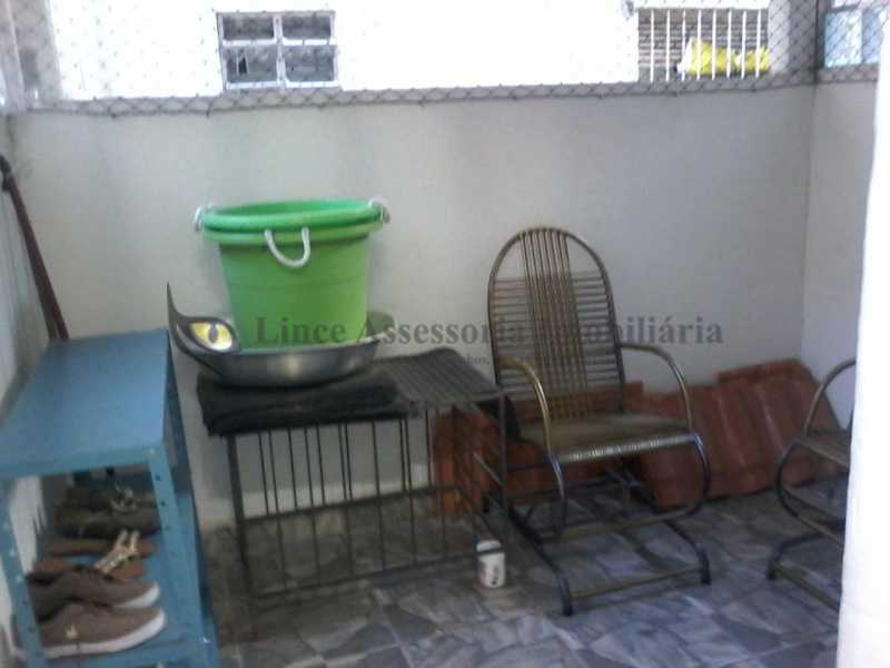 Apartamento à venda com 2 quartos, 70m² - Foto 18