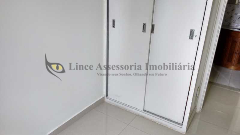 Apartamento à venda com 2 quartos, 52m² - Foto 13