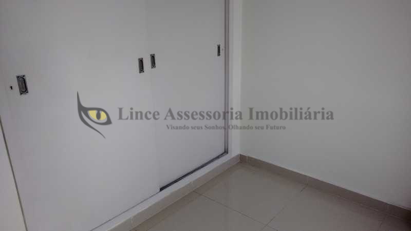 Apartamento à venda com 2 quartos, 52m² - Foto 16