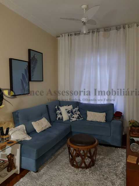 Apartamento à venda com 2 quartos, 80m² - Foto 1