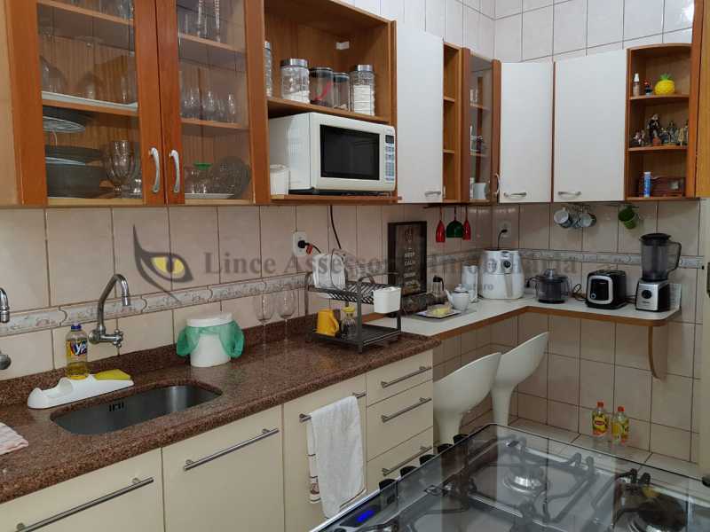 Apartamento à venda com 2 quartos, 80m² - Foto 11