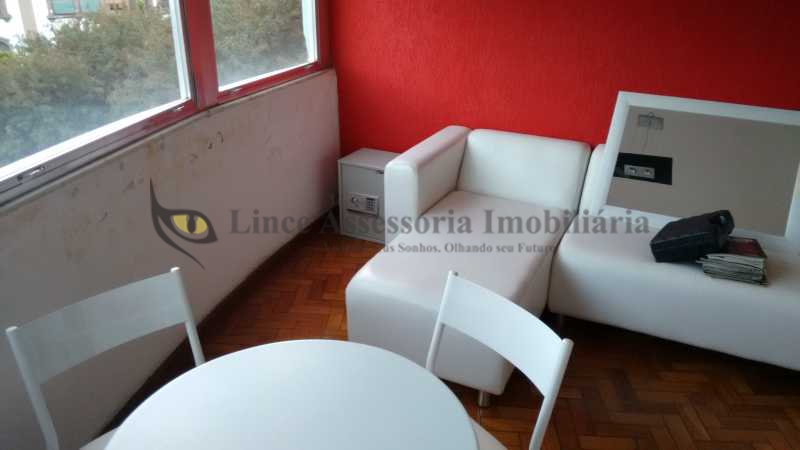 Apartamento à venda com 2 quartos, 65m² - Foto 4