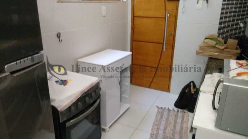 Apartamento à venda com 2 quartos, 65m² - Foto 20