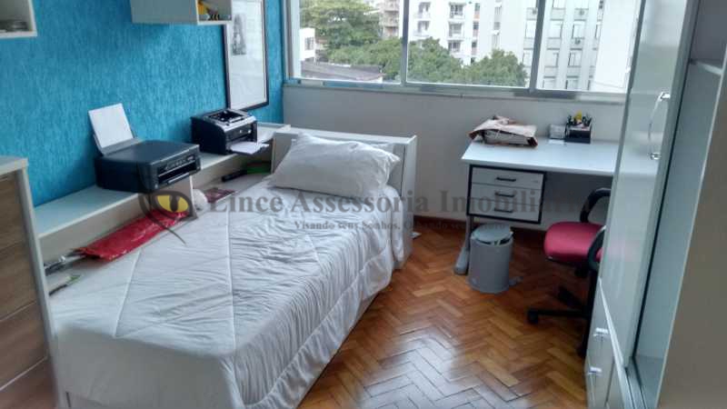 Apartamento à venda com 2 quartos, 65m² - Foto 27