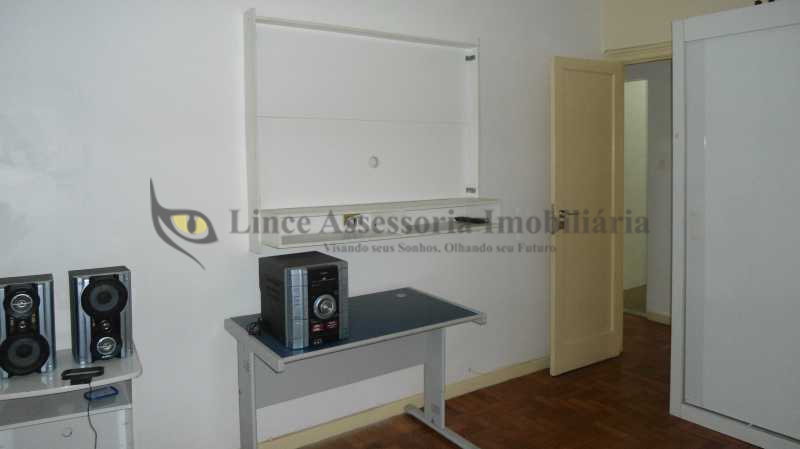 Apartamento à venda com 2 quartos, 66m² - Foto 8