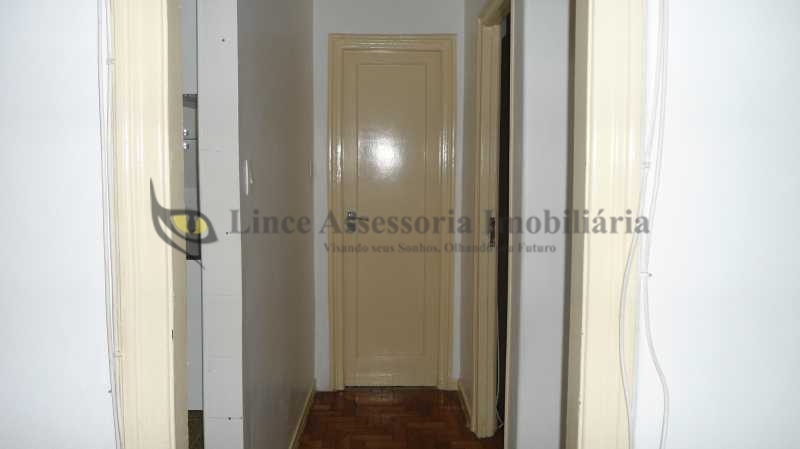 Apartamento à venda com 2 quartos, 66m² - Foto 11