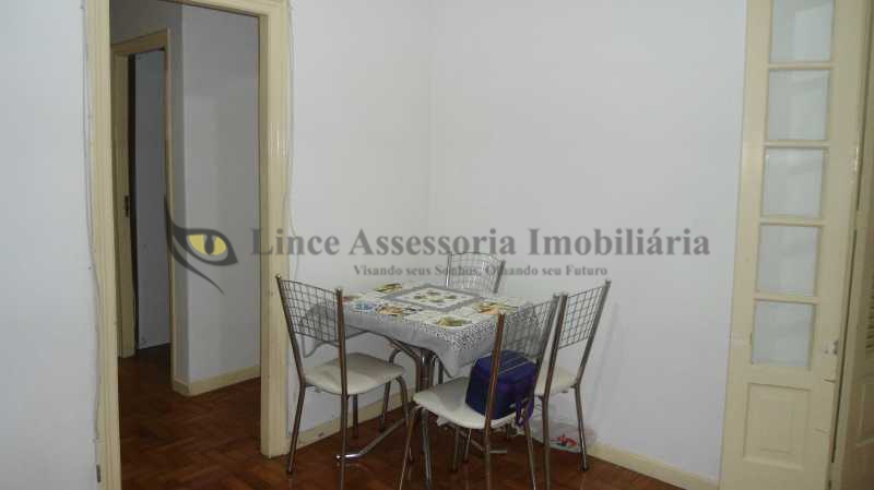 Apartamento à venda com 2 quartos, 66m² - Foto 1