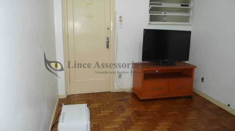 Apartamento à venda com 2 quartos, 66m² - Foto 2