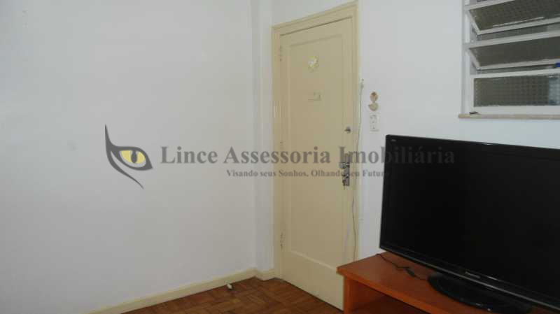 Apartamento à venda com 2 quartos, 66m² - Foto 4