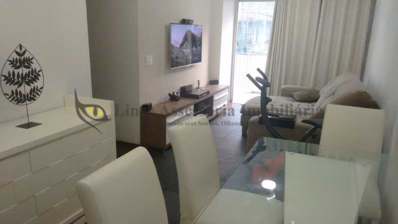 Apartamento à venda com 2 quartos, 74m² - Foto 1