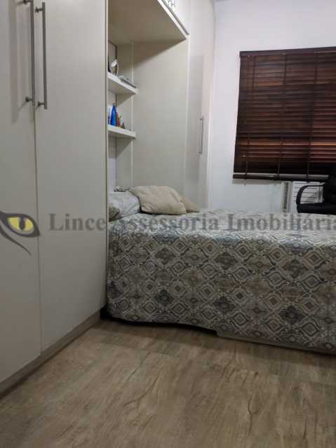 Apartamento à venda com 2 quartos, 74m² - Foto 8