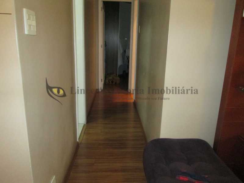 Apartamento à venda com 2 quartos, 67m² - Foto 5