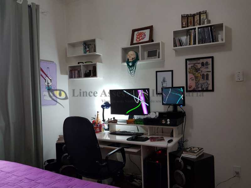 Apartamento à venda com 2 quartos, 70m² - Foto 4