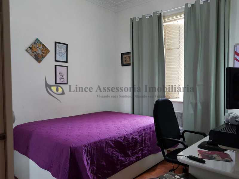 Apartamento à venda com 2 quartos, 70m² - Foto 5