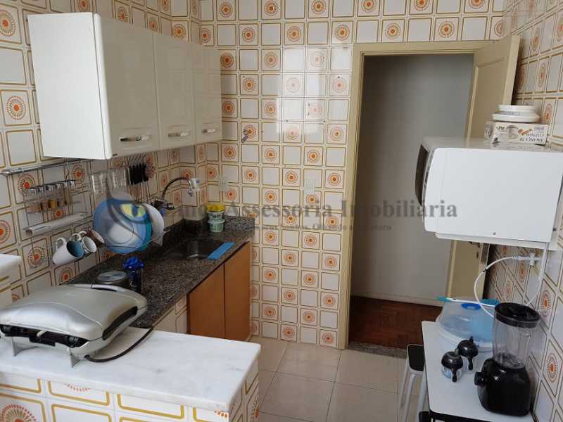 Apartamento à venda com 2 quartos, 70m² - Foto 11