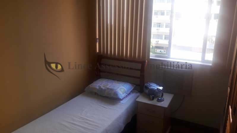 Apartamento à venda com 2 quartos, 65m² - Foto 3