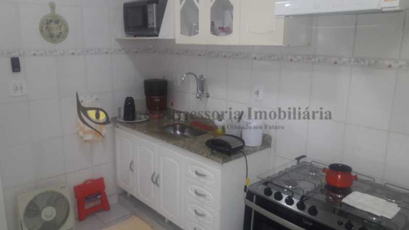 Apartamento à venda com 2 quartos, 65m² - Foto 11