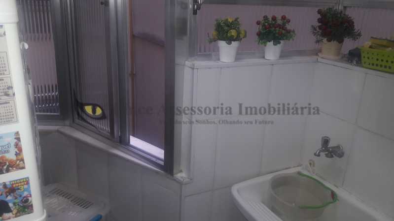 Apartamento à venda com 2 quartos, 65m² - Foto 12