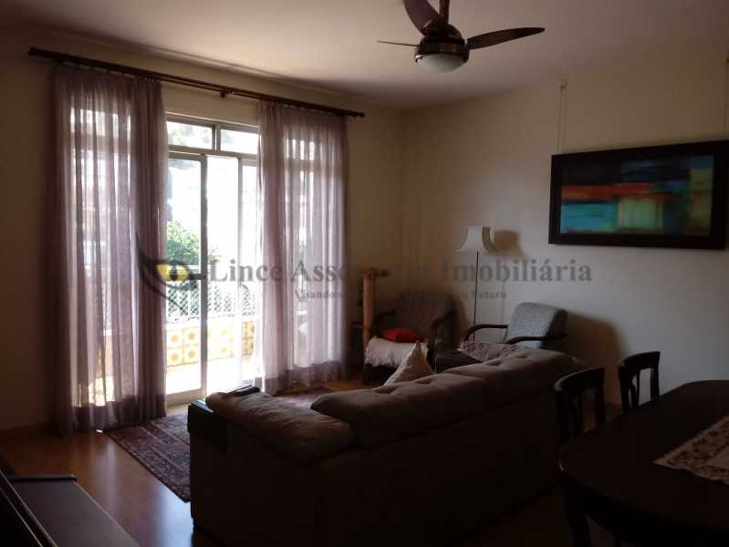 Apartamento à venda com 2 quartos, 120m² - Foto 2