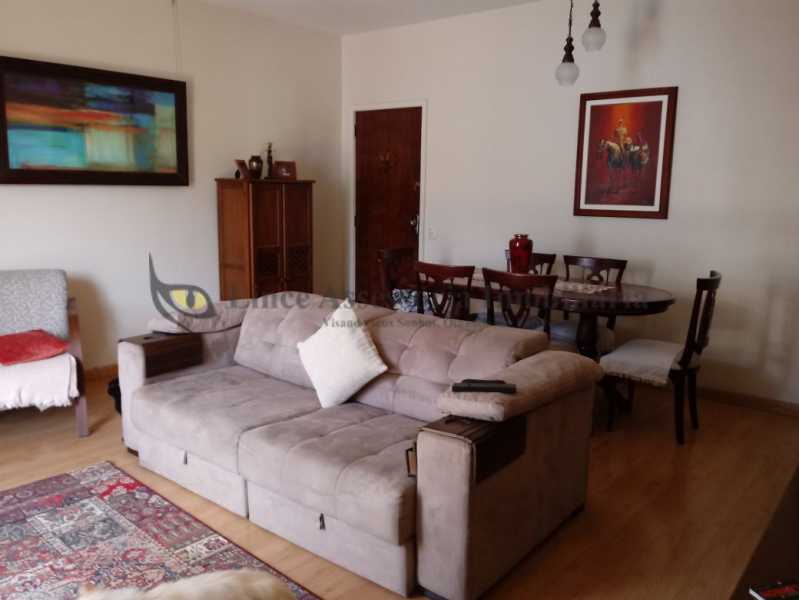 Apartamento à venda com 2 quartos, 120m² - Foto 3