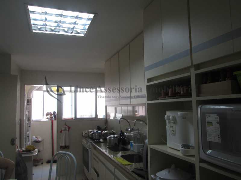 Apartamento à venda com 3 quartos, 110m² - Foto 15