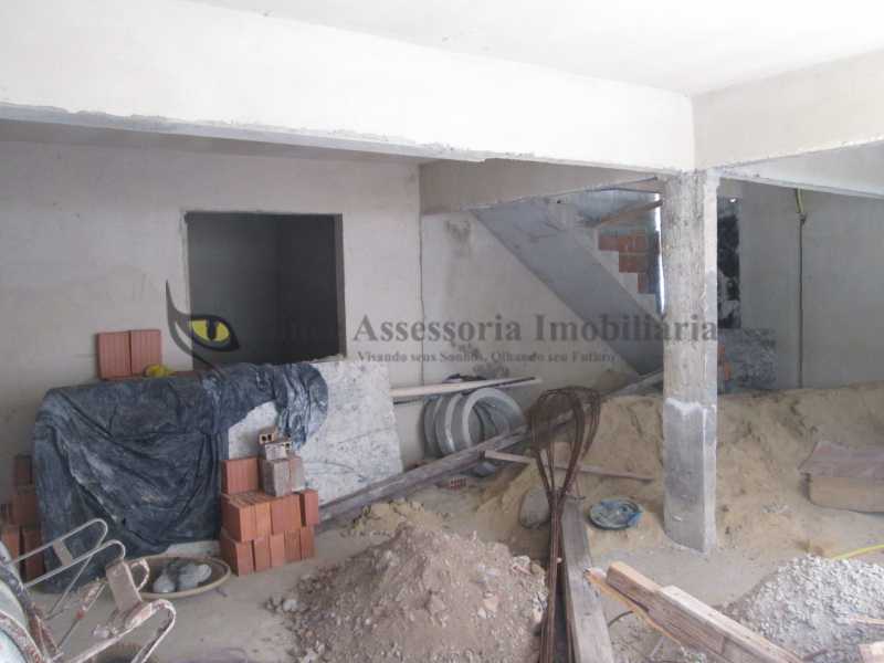 Casa de Vila à venda com 3 quartos, 190m² - Foto 3