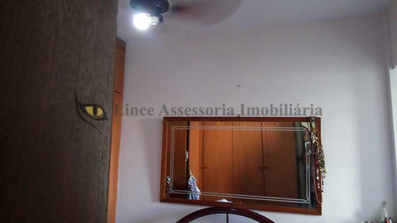 Apartamento à venda com 2 quartos, 74m² - Foto 28