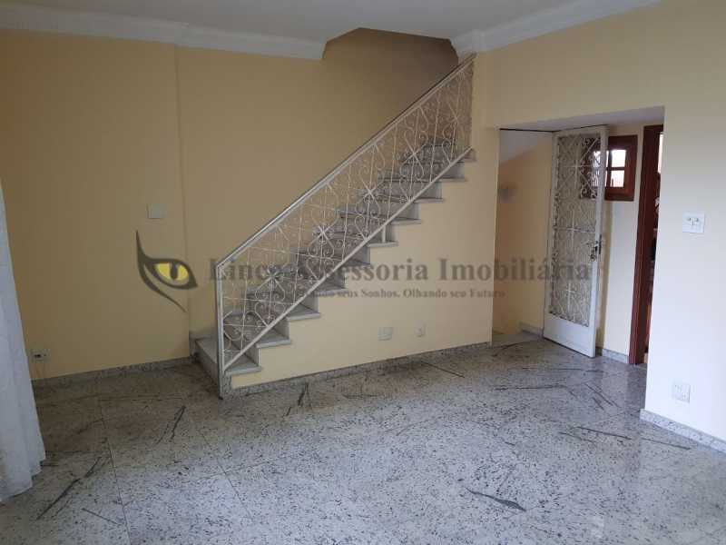 Apartamento à venda com 3 quartos, 190m² - Foto 1