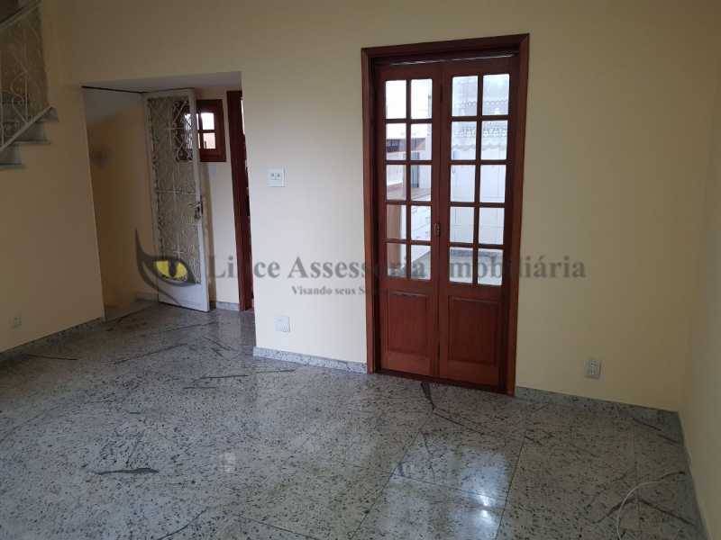 Apartamento à venda com 3 quartos, 190m² - Foto 2