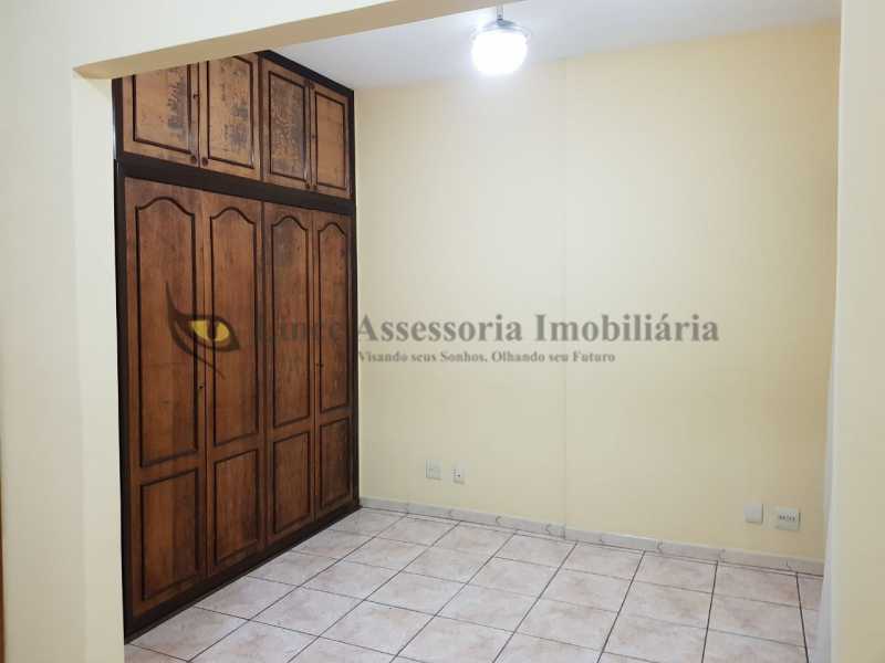 Apartamento à venda com 3 quartos, 190m² - Foto 13