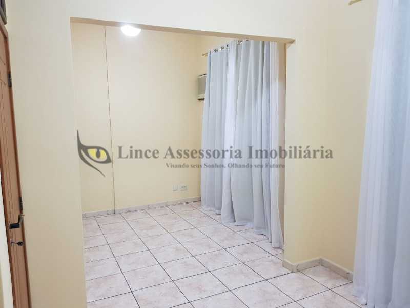 Apartamento à venda com 3 quartos, 190m² - Foto 8