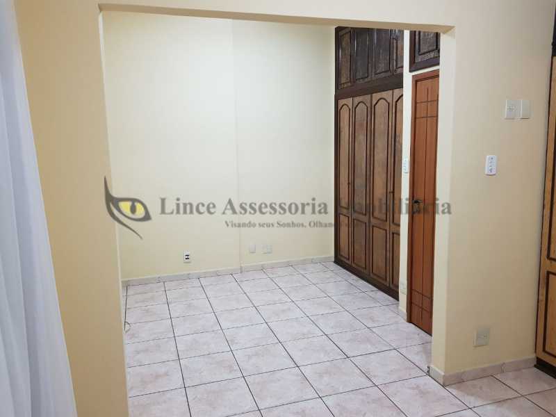 Apartamento à venda com 3 quartos, 190m² - Foto 29