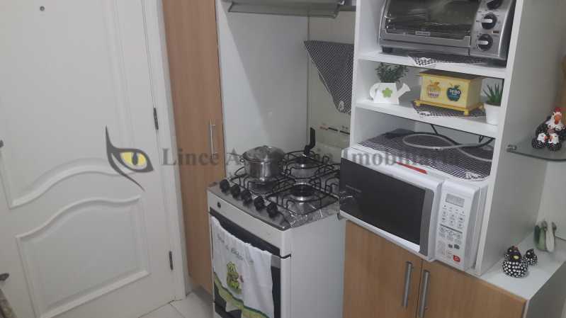 Apartamento à venda com 2 quartos, 75m² - Foto 18